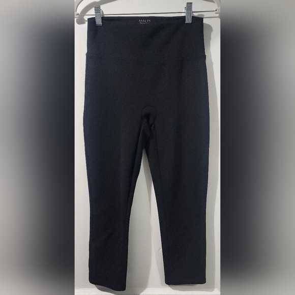 SPANX Pants - 🪻SPANX Black High-Waisted Shapewear Leggings🪻size S